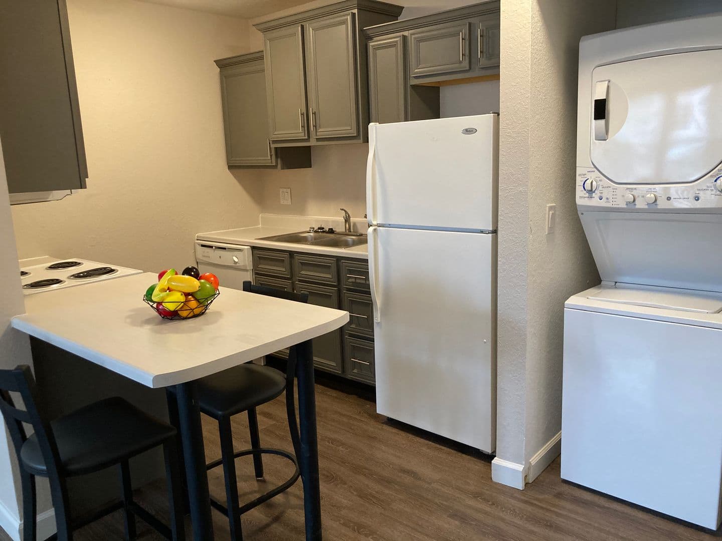 Champaign Apartment: 510 E Stoughton