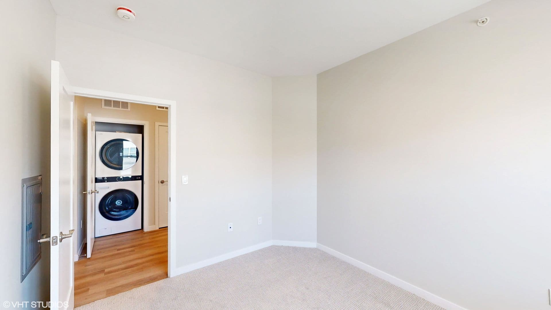 Champaign Apartment: 1915 S. Mattis