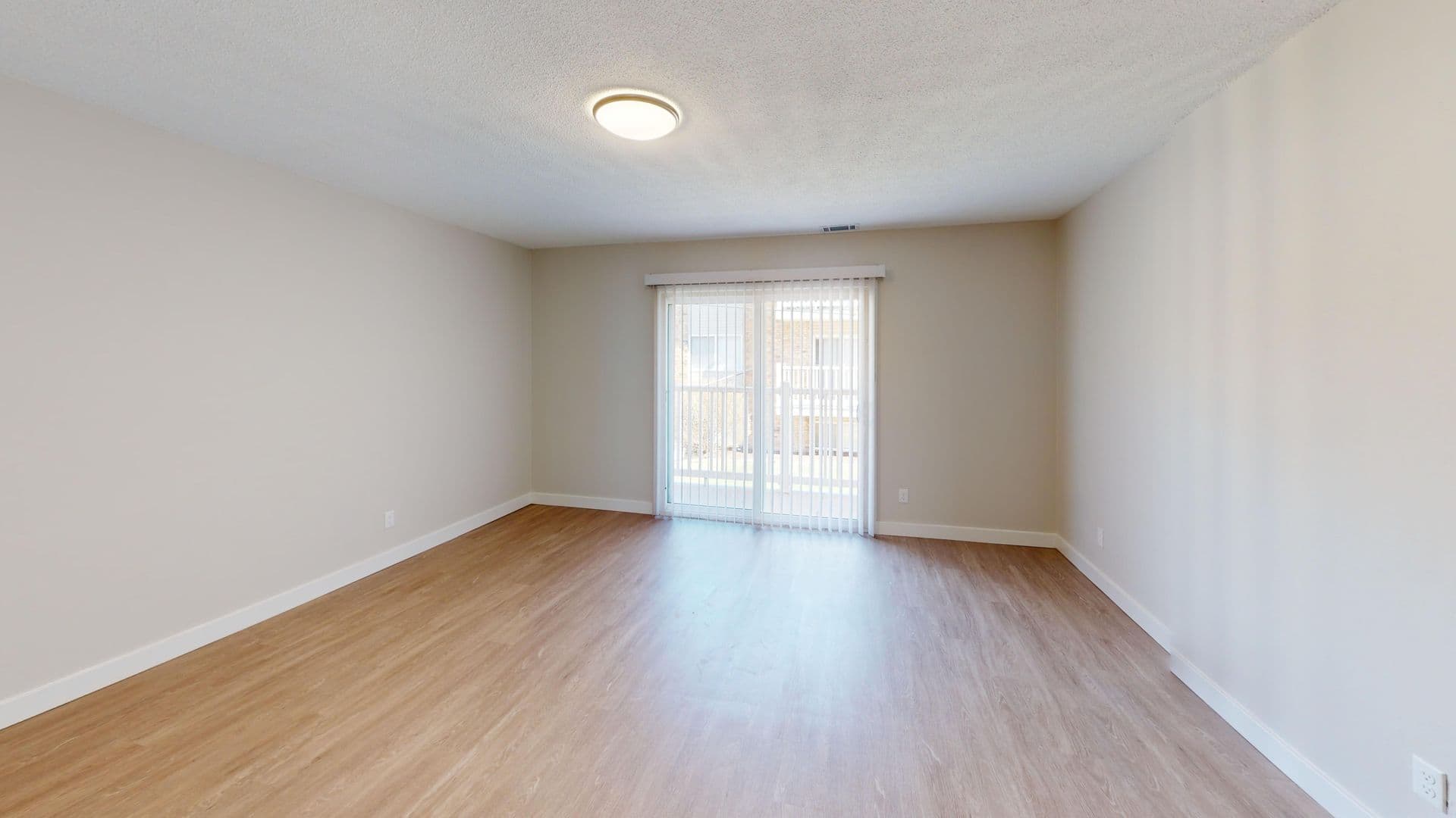 Champaign Apartment: 1515 W. Kirby Ave.