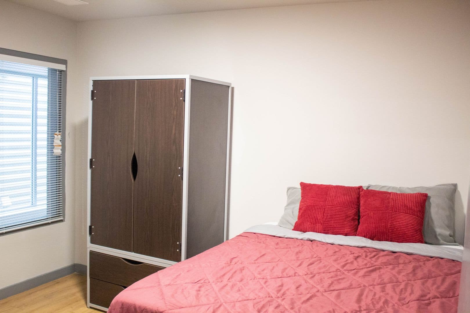 Champaign Apartment: 615 S Wright