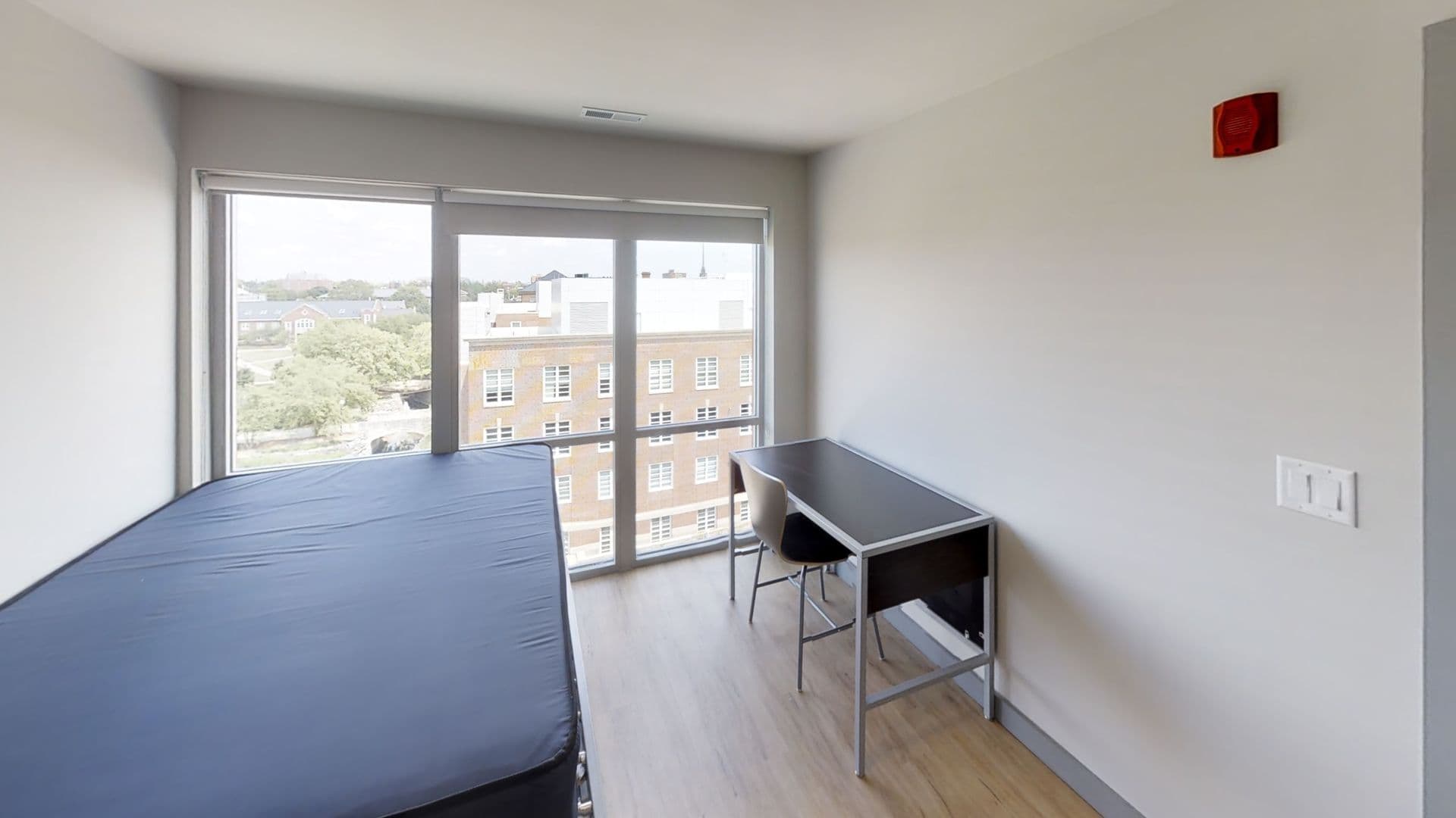 Champaign Apartment: 615 S Wright