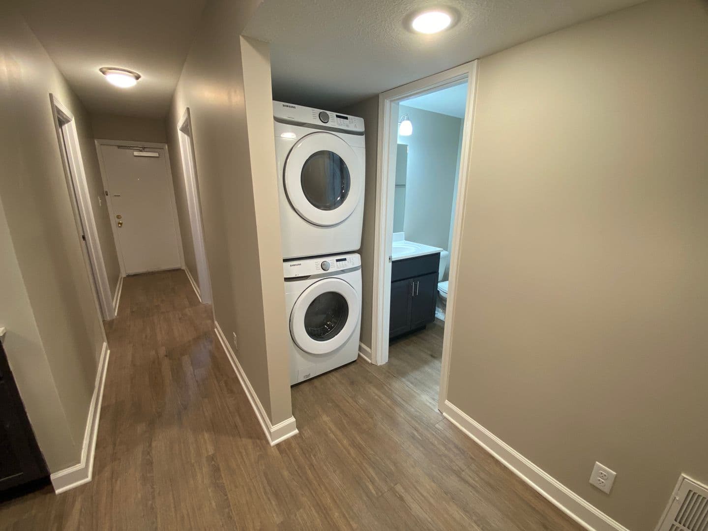 Champaign Apartment: 608 E White Street