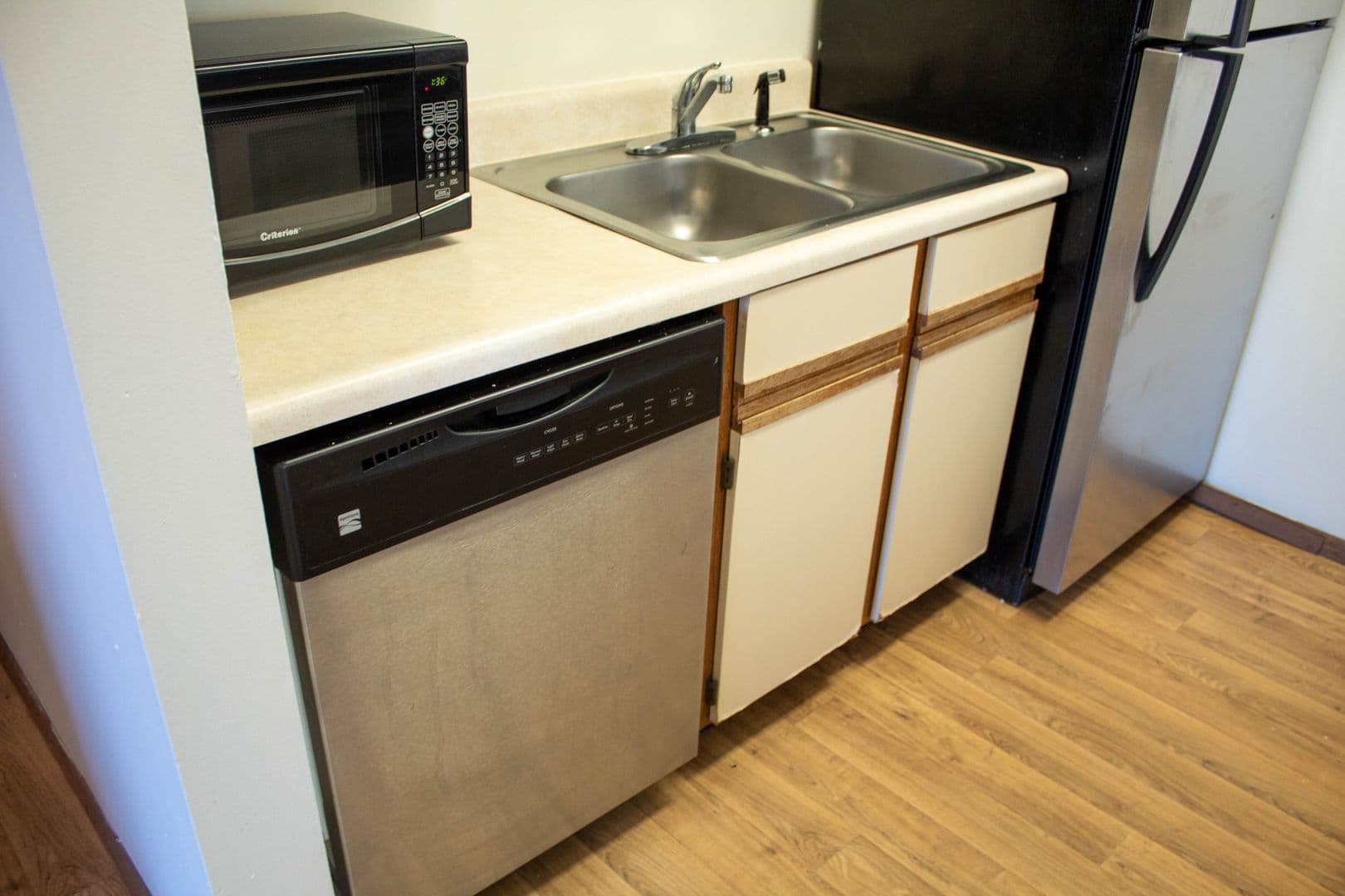 Urbana Apartment: 907 W Oregon