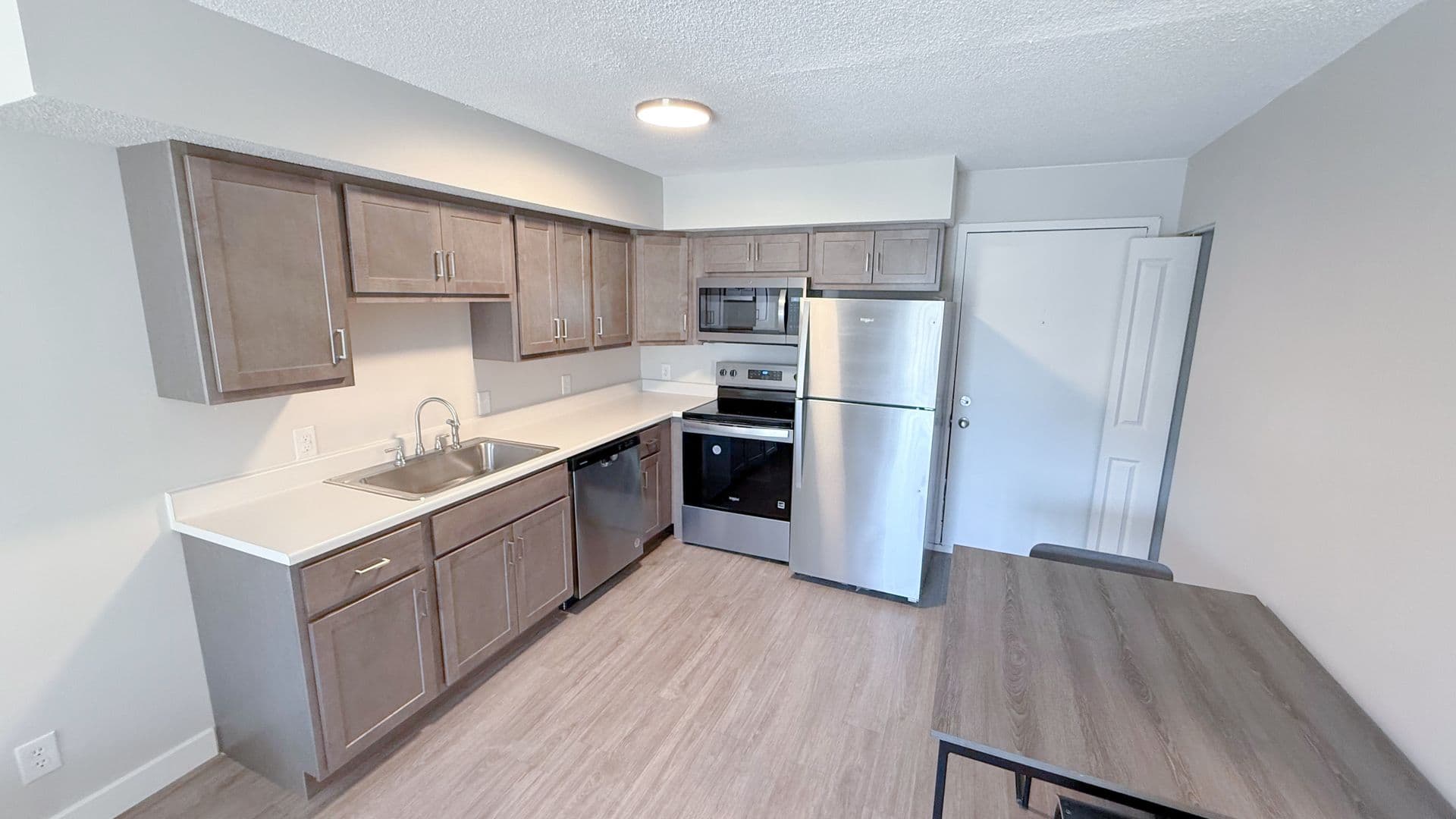 Urbana Apartment: 813 W Springfield