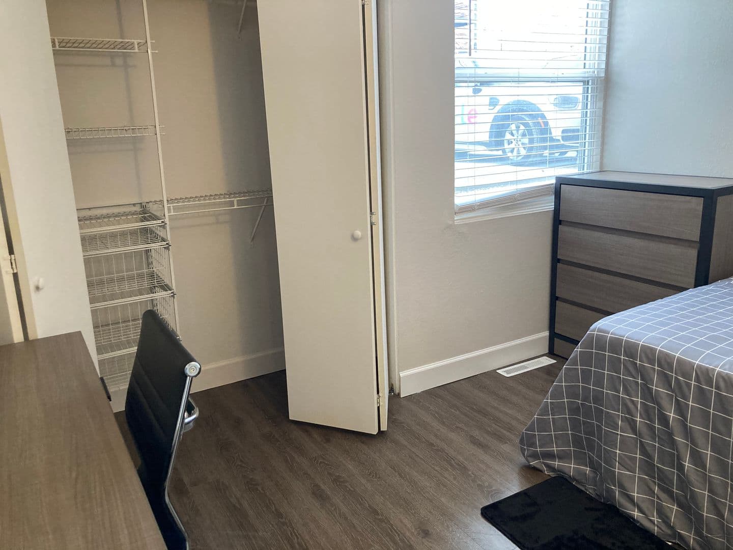Champaign Apartment: 510 E Stoughton