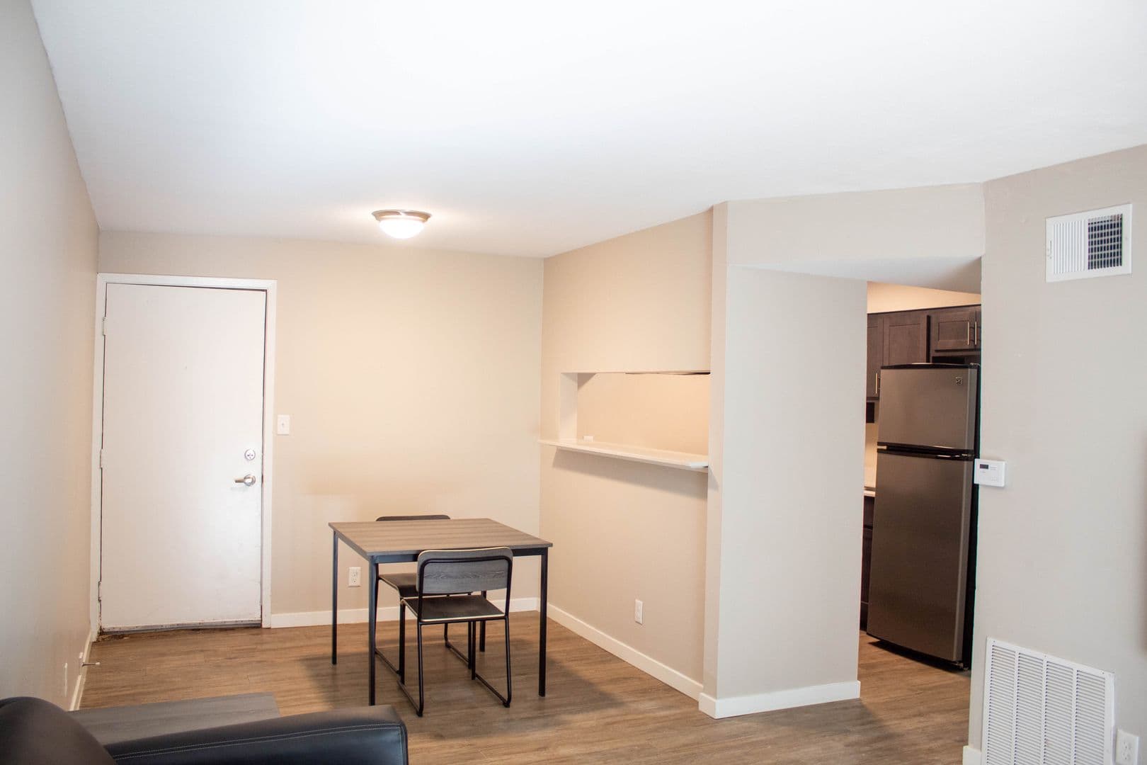 Urbana Apartment: 804 W Illinois Street
