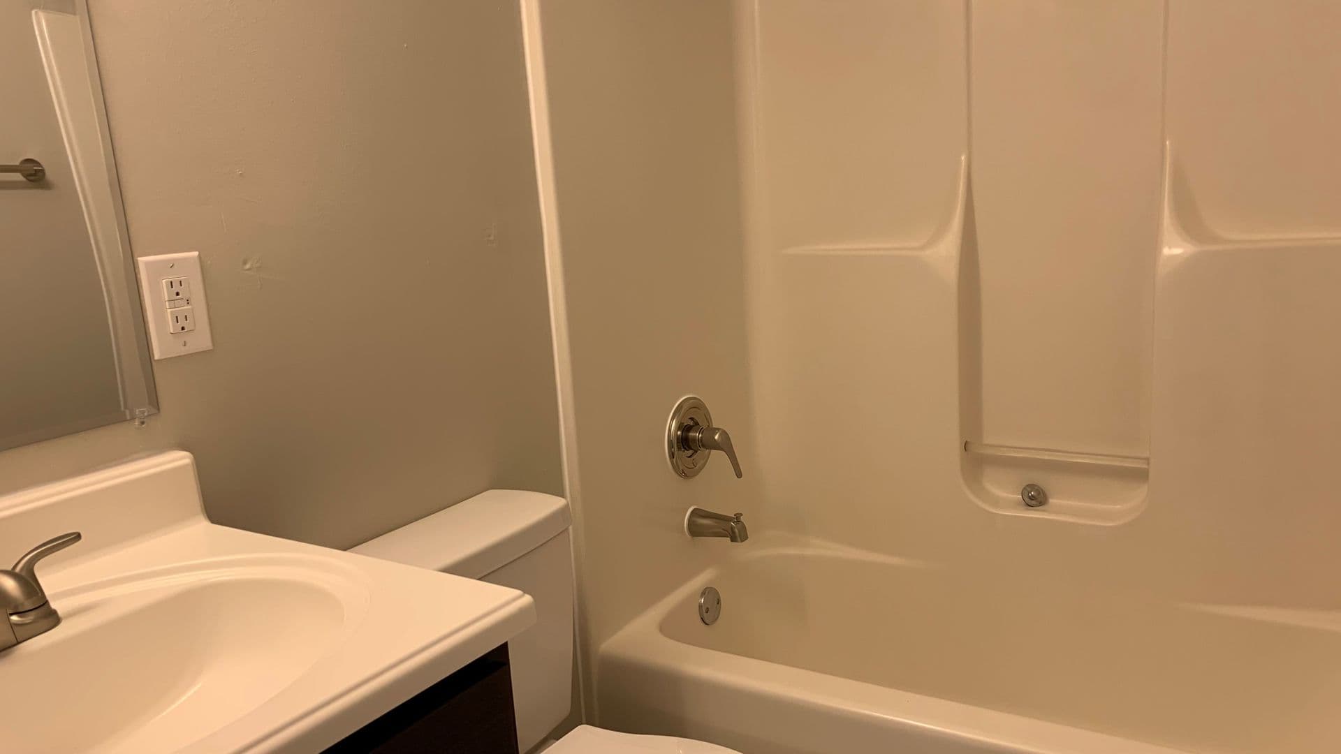 Champaign Apartment: 105 S Wright