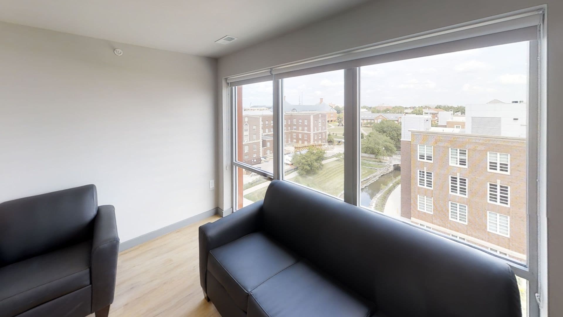 Champaign Apartment: 615 S Wright