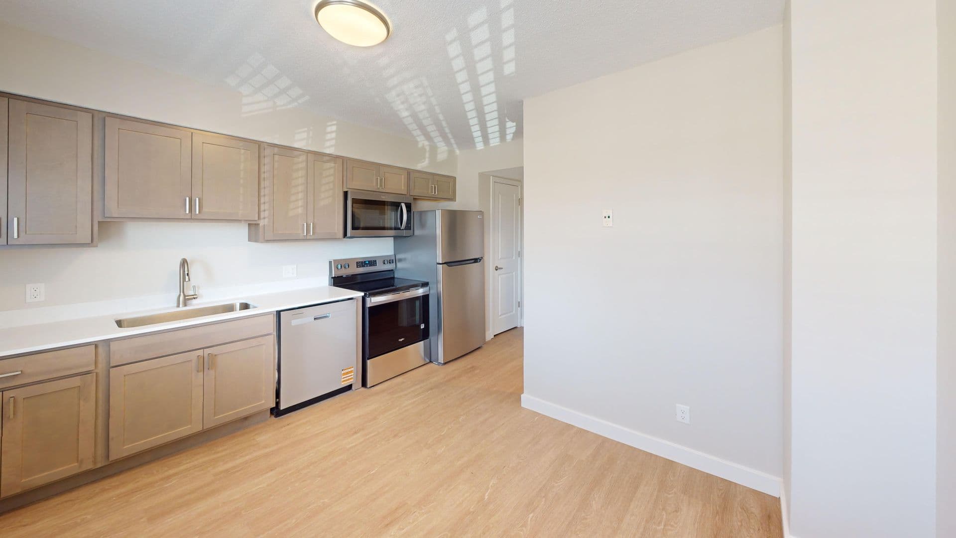 Champaign Apartment: 1515 W. Kirby Ave.