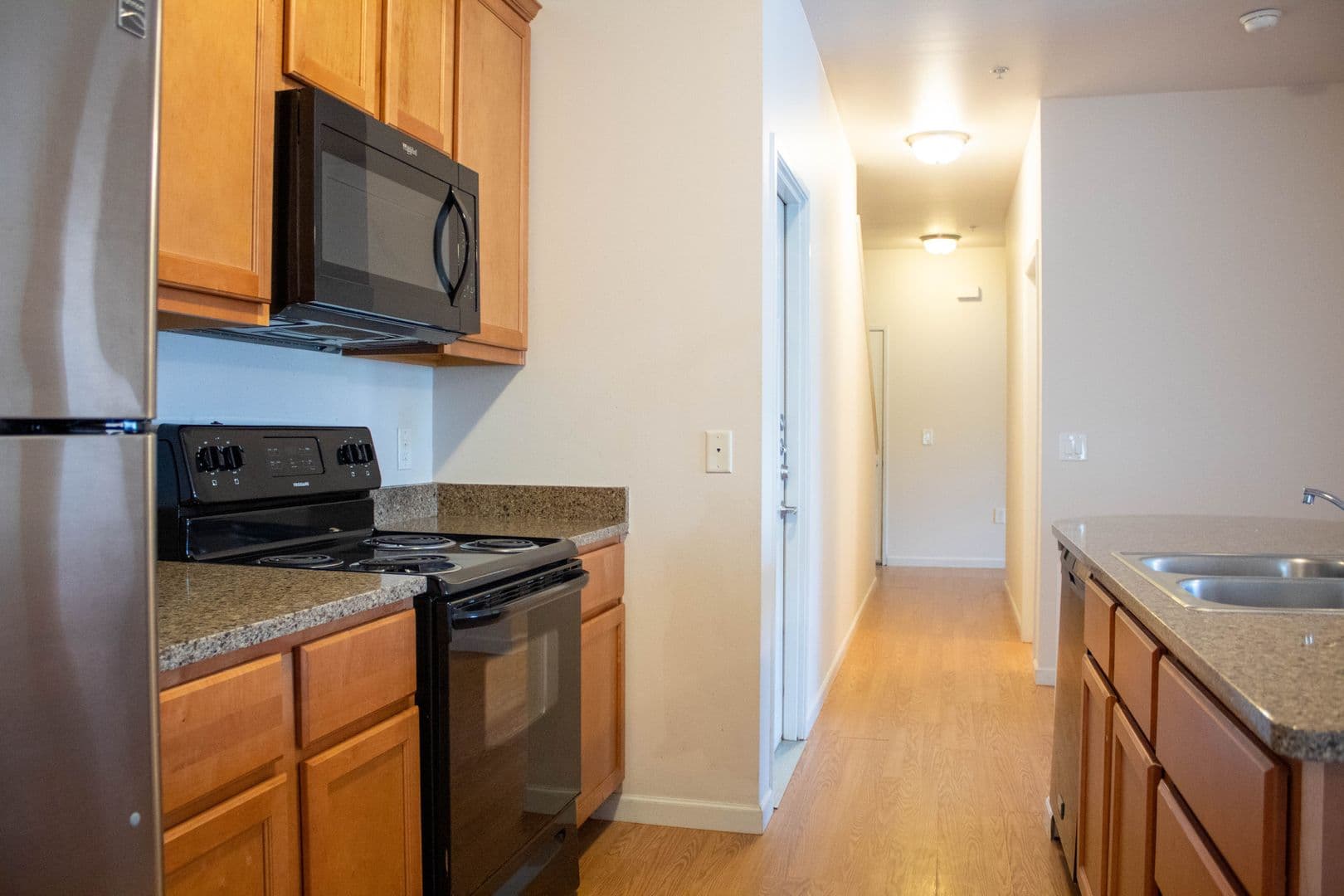 Champaign Apartment: 606 E Stoughton