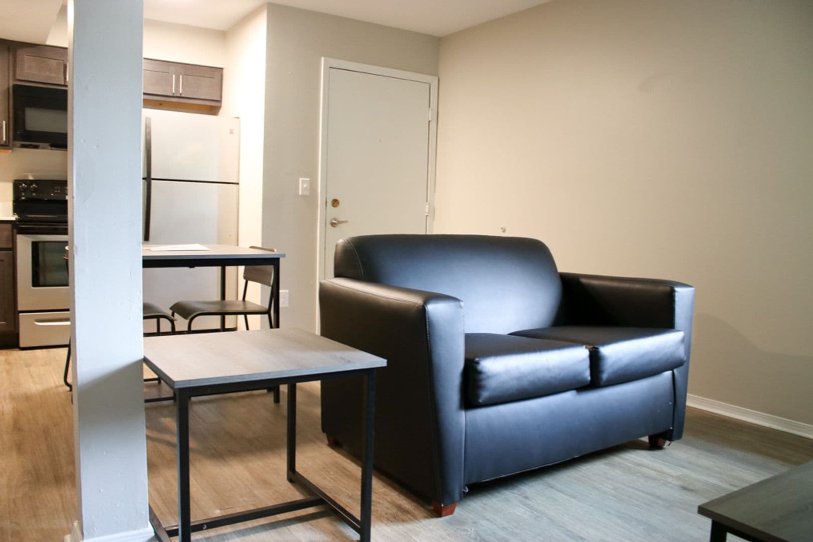 Urbana Apartment: 812 W Nevada Street