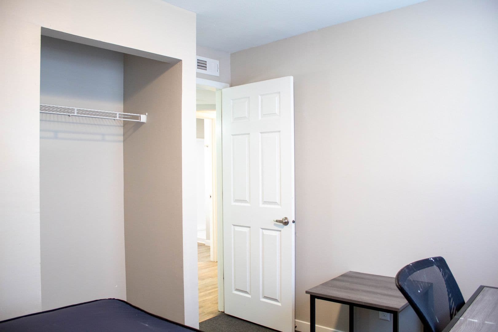 Urbana Apartment: 804 W Illinois Street