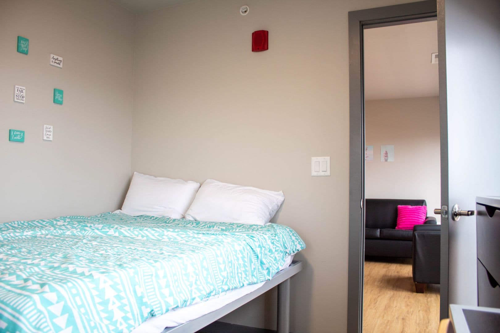 Champaign Apartment: 615 S Wright