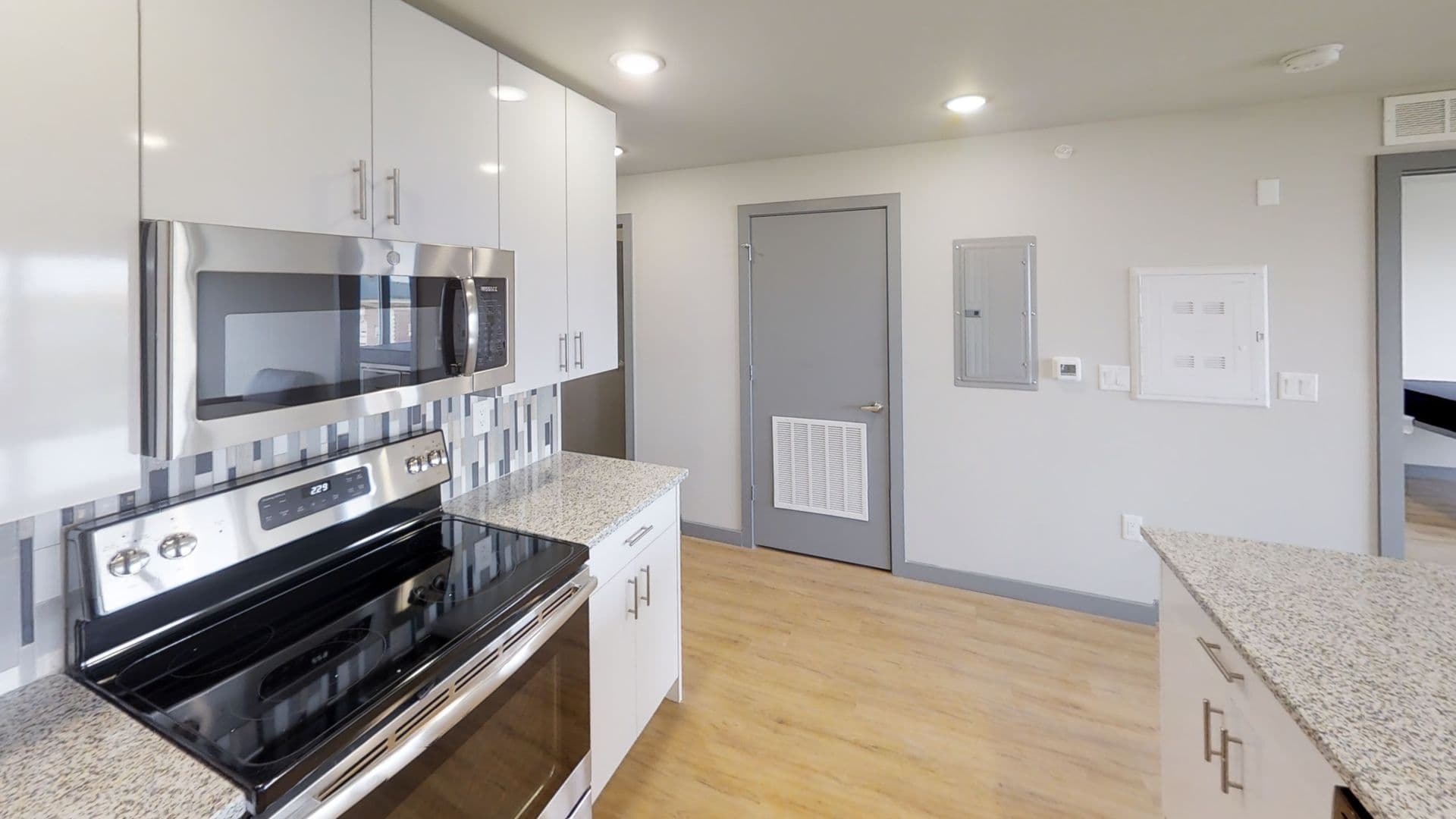 Champaign Apartment: 615 S Wright