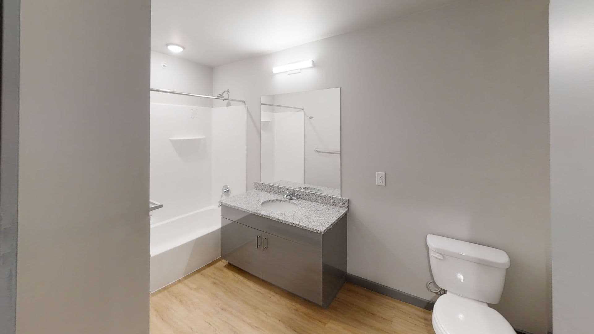 Champaign Apartment: 615 S Wright