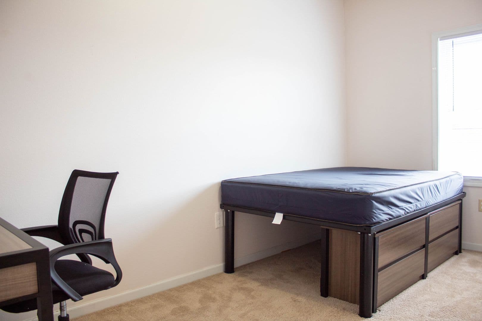 Champaign Apartment: 606 E Stoughton