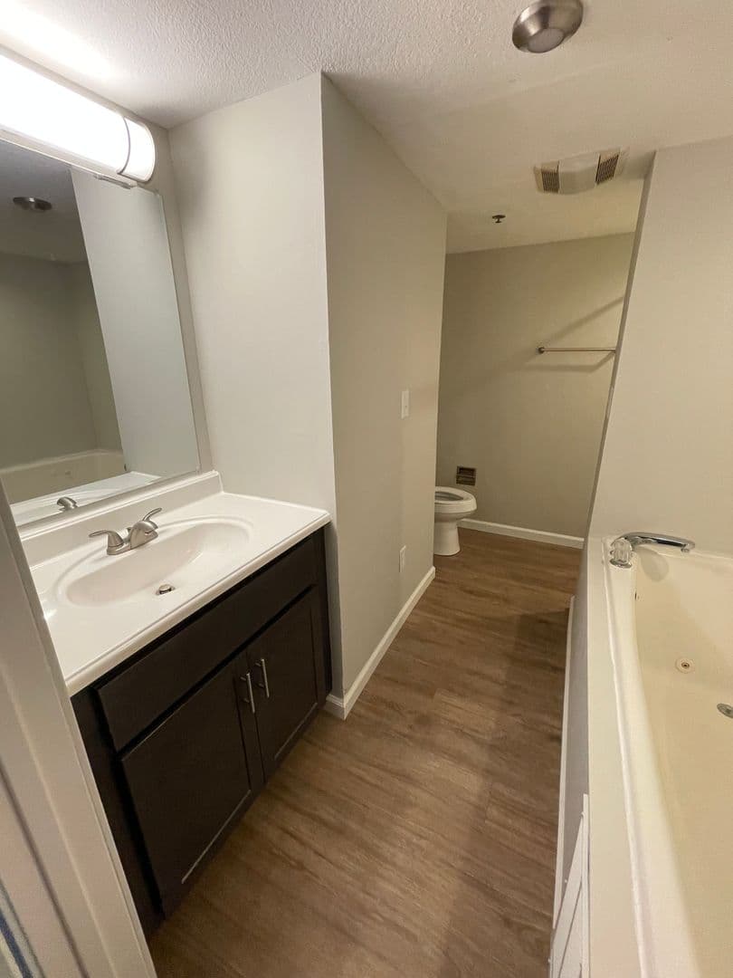 Champaign Apartment: 301 E Chalmers