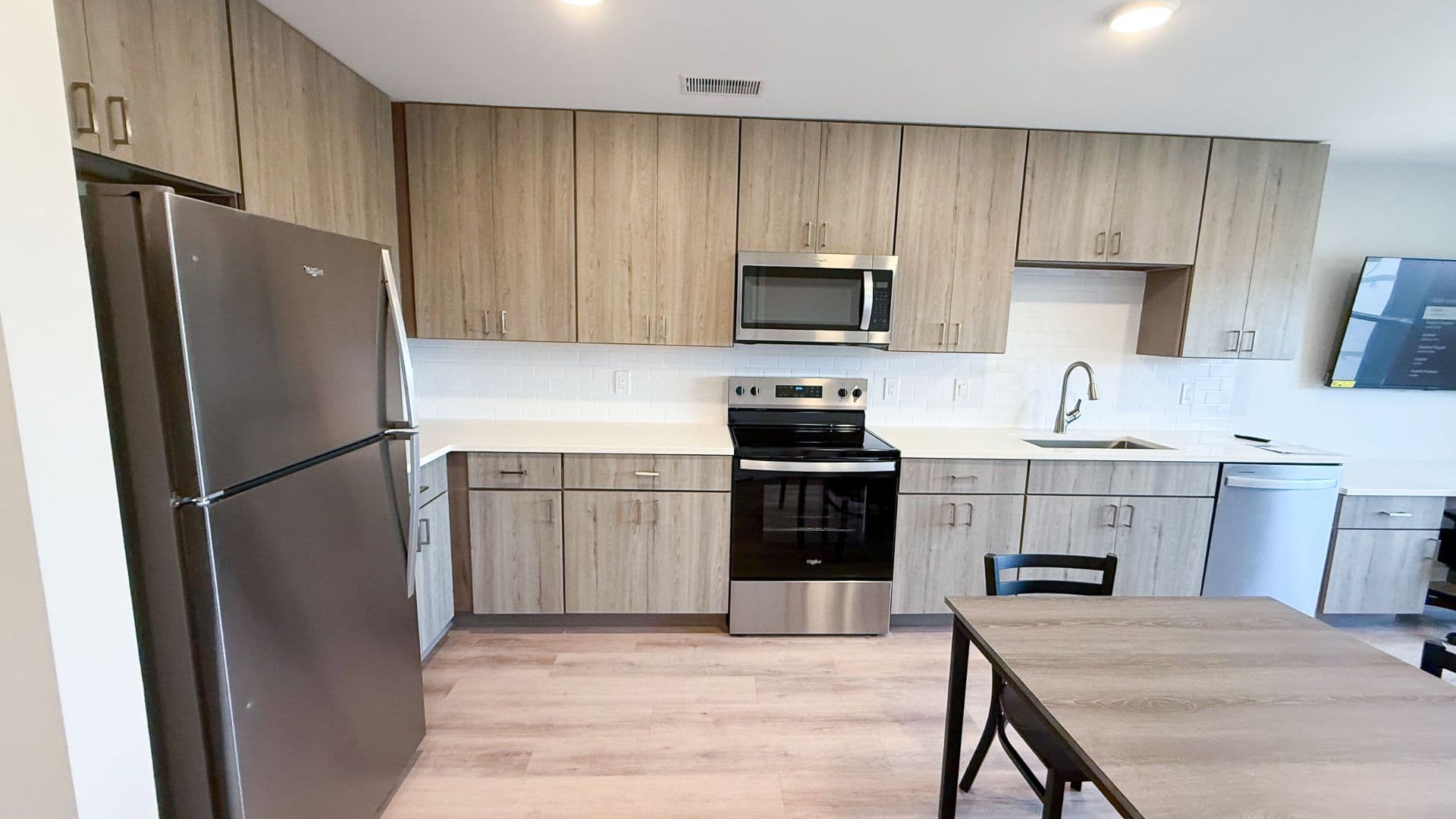 Champaign Apartment: 608 E Chalmers St