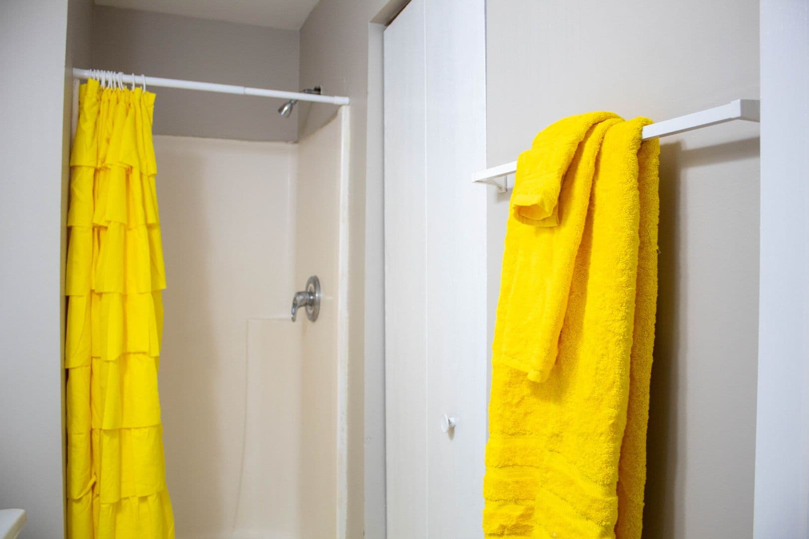 Urbana Apartment: 1010 W Stoughton