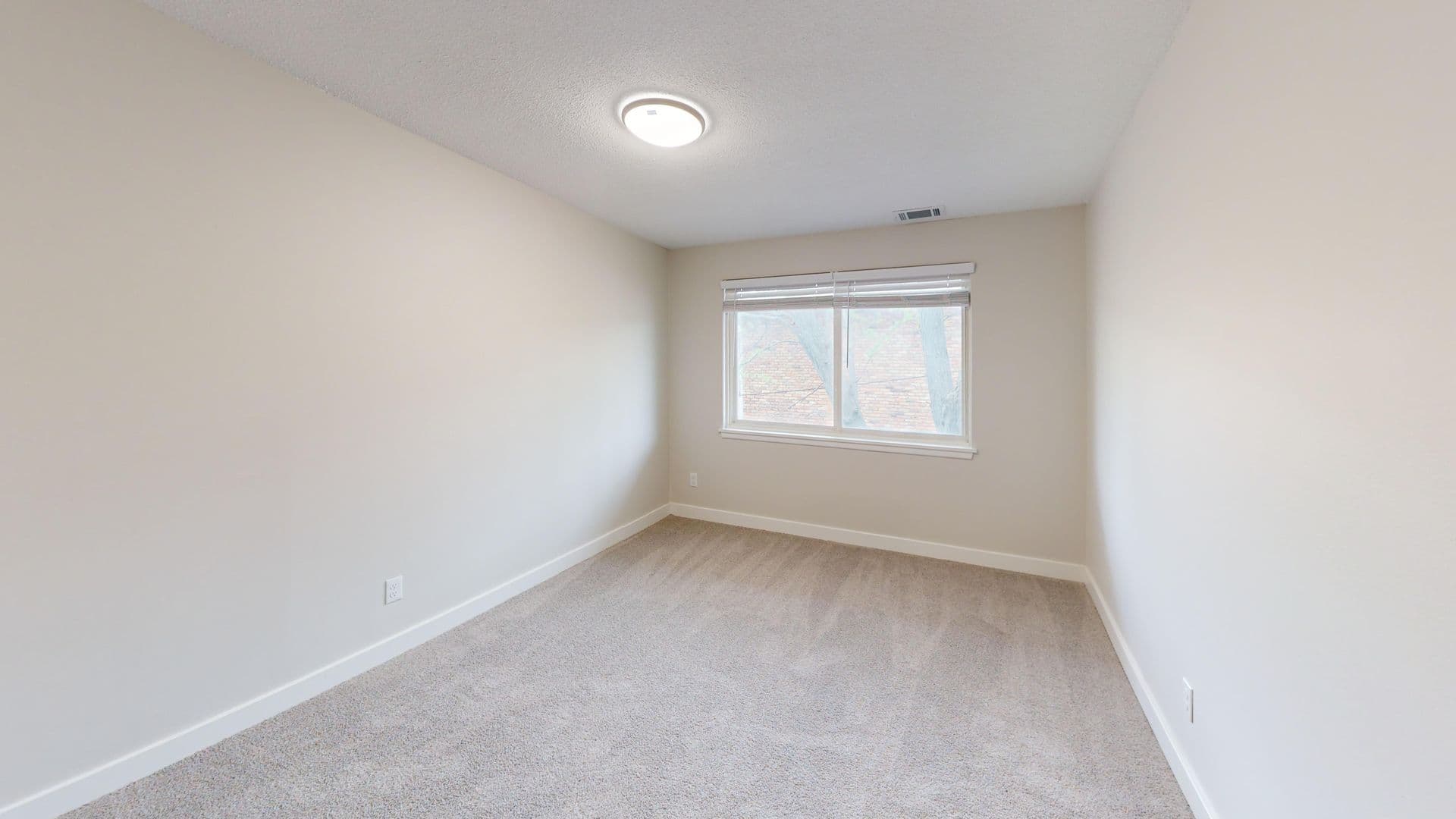 Champaign Apartment: 1515 W. Kirby Ave.
