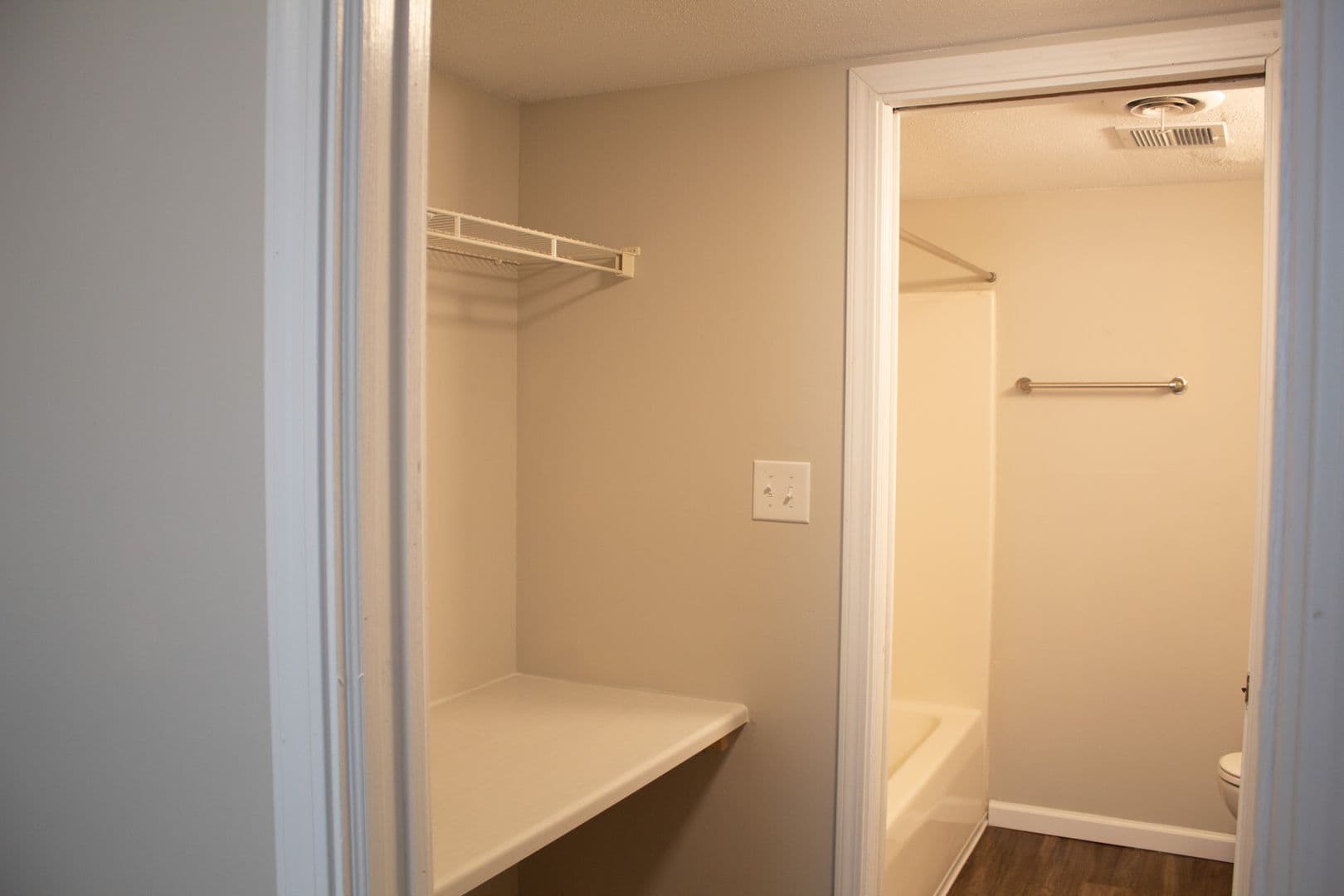 Champaign Apartment: 105 S Wright