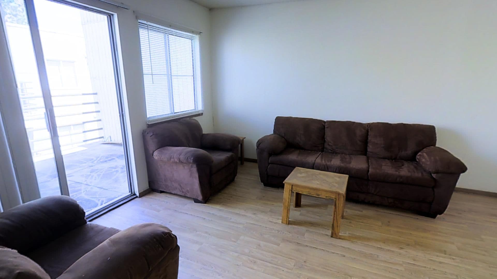 Urbana Apartment: 907 W Oregon