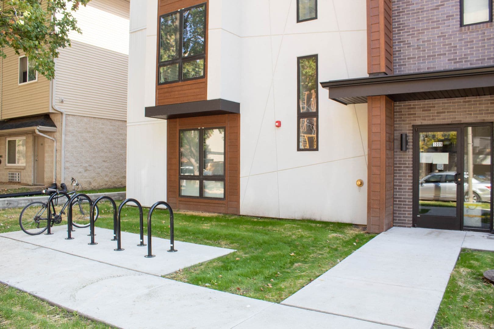Urbana Apartment: 1009 W Stoughton