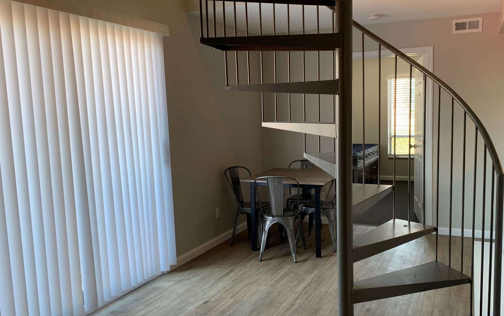 Champaign Apartment: 105 S Wright