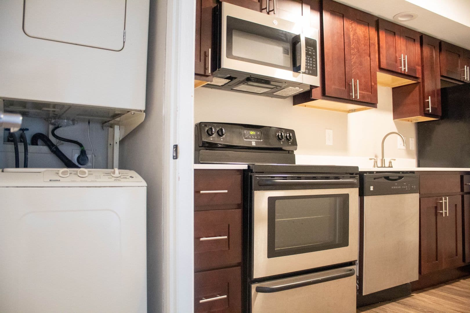 Champaign Apartment: 408 E Springfield