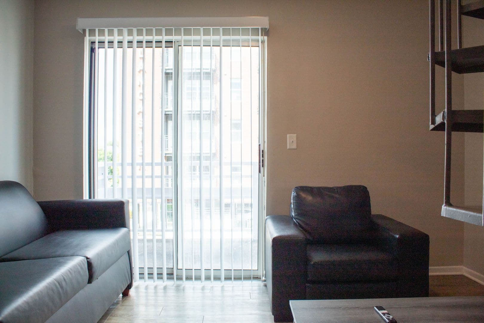 Champaign Apartment: 202 E Chalmers St
