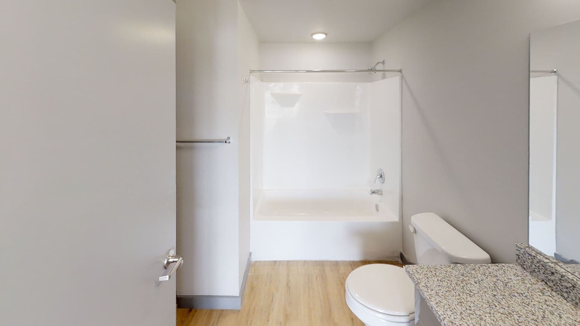Champaign Apartment: 615 S Wright