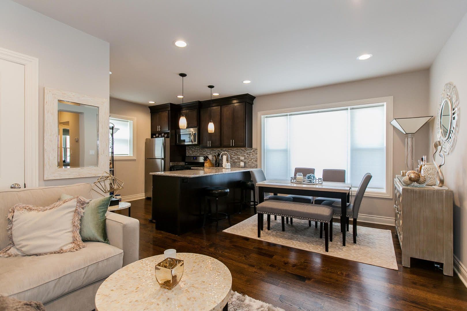 Chicago Apartment: 4206 N. Sacramento