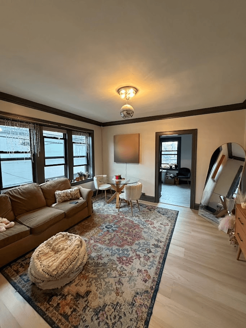 Chicago Apartment: 2842 W. Fletcher