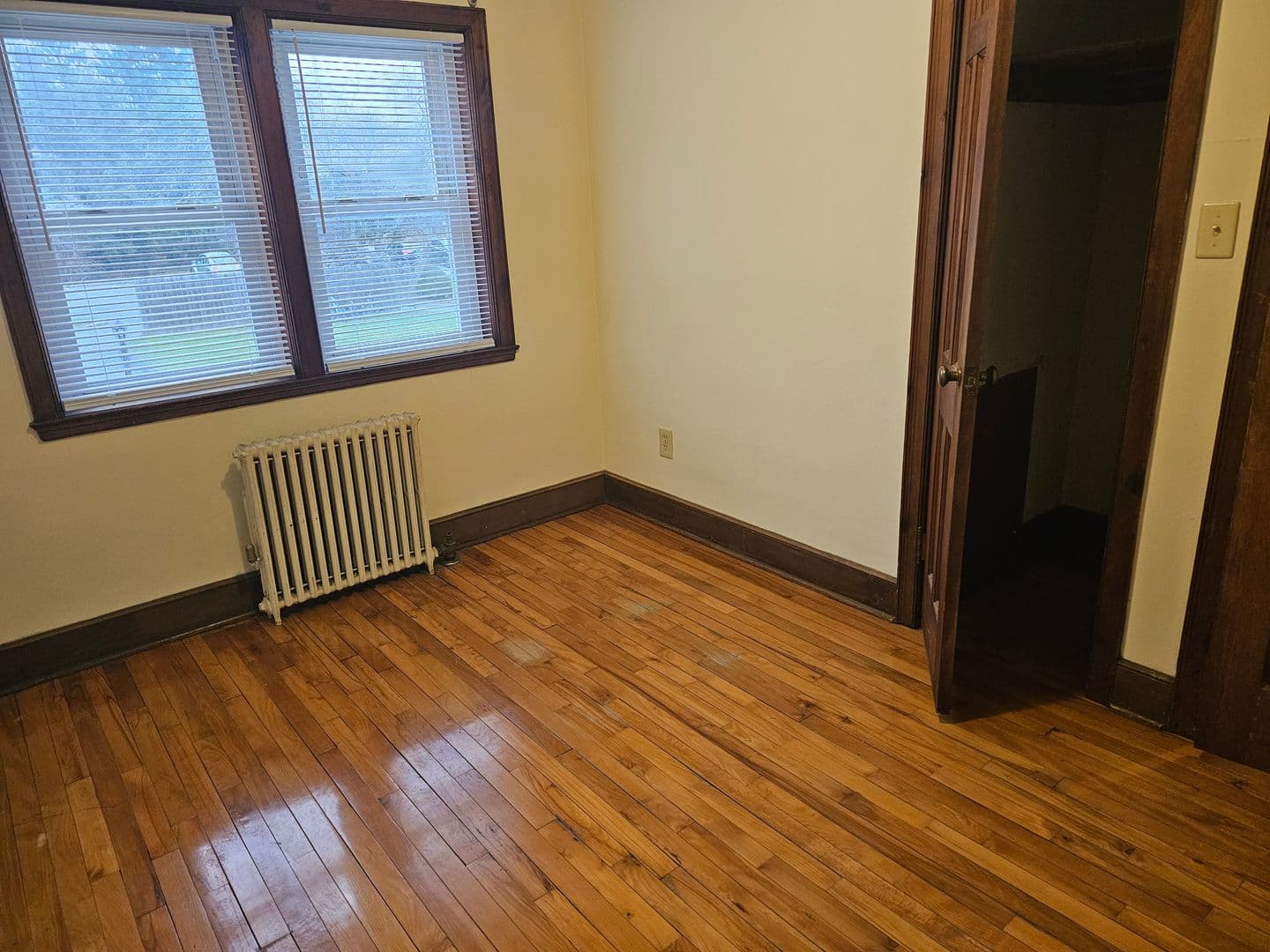 State College Apartment: 925 S Pugh Street