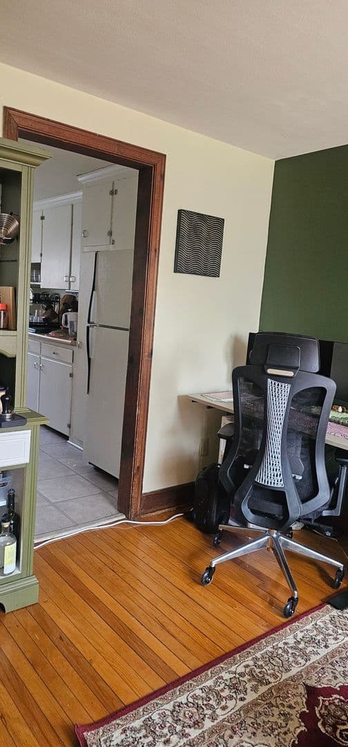 State College Apartment: 925 S Pugh Street
