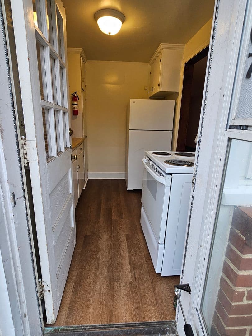 State College Apartment: 925 S Pugh Street