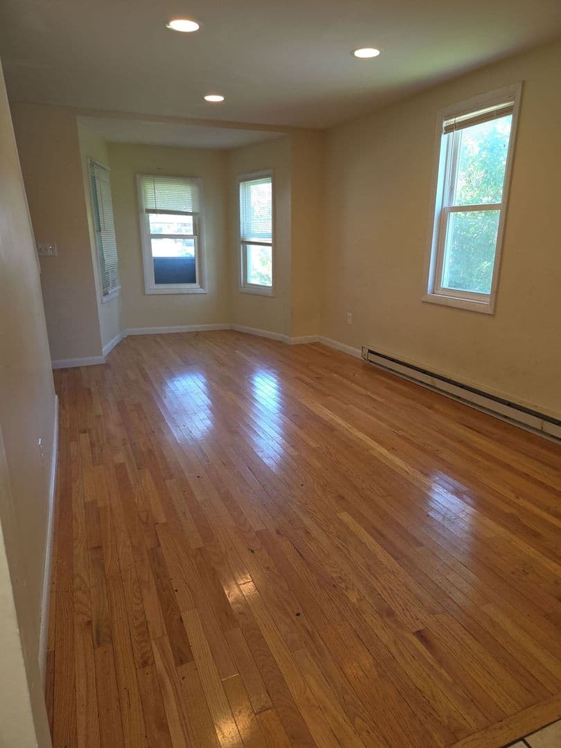 State College Apartment: West College Ave
