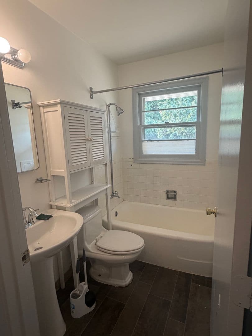 Portland House: 12506 SE Lincoln Ct