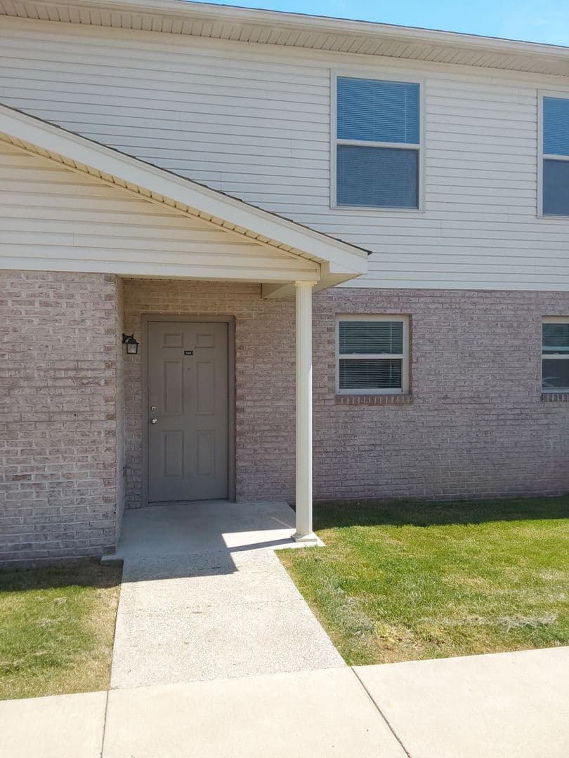 Wheeling Townhome: 225 Cerise Lane; Apt 905