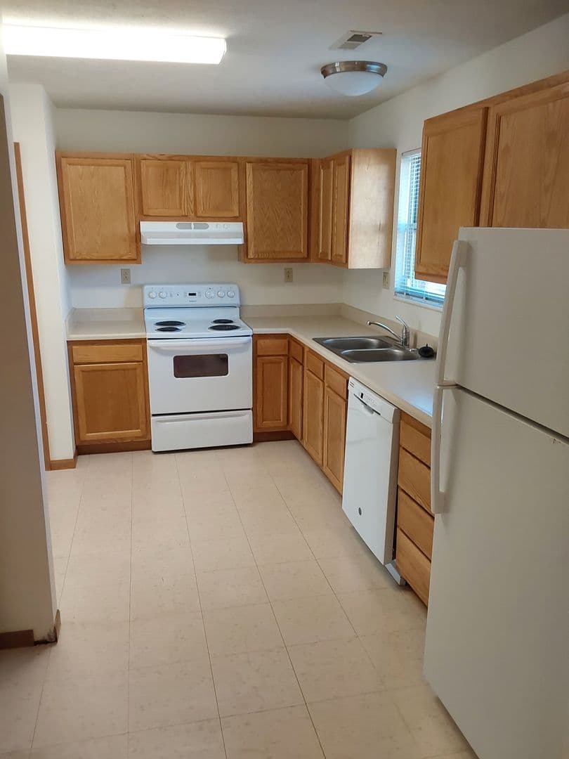 Wheeling Townhome: 75 Cerise Lane; Apt 107