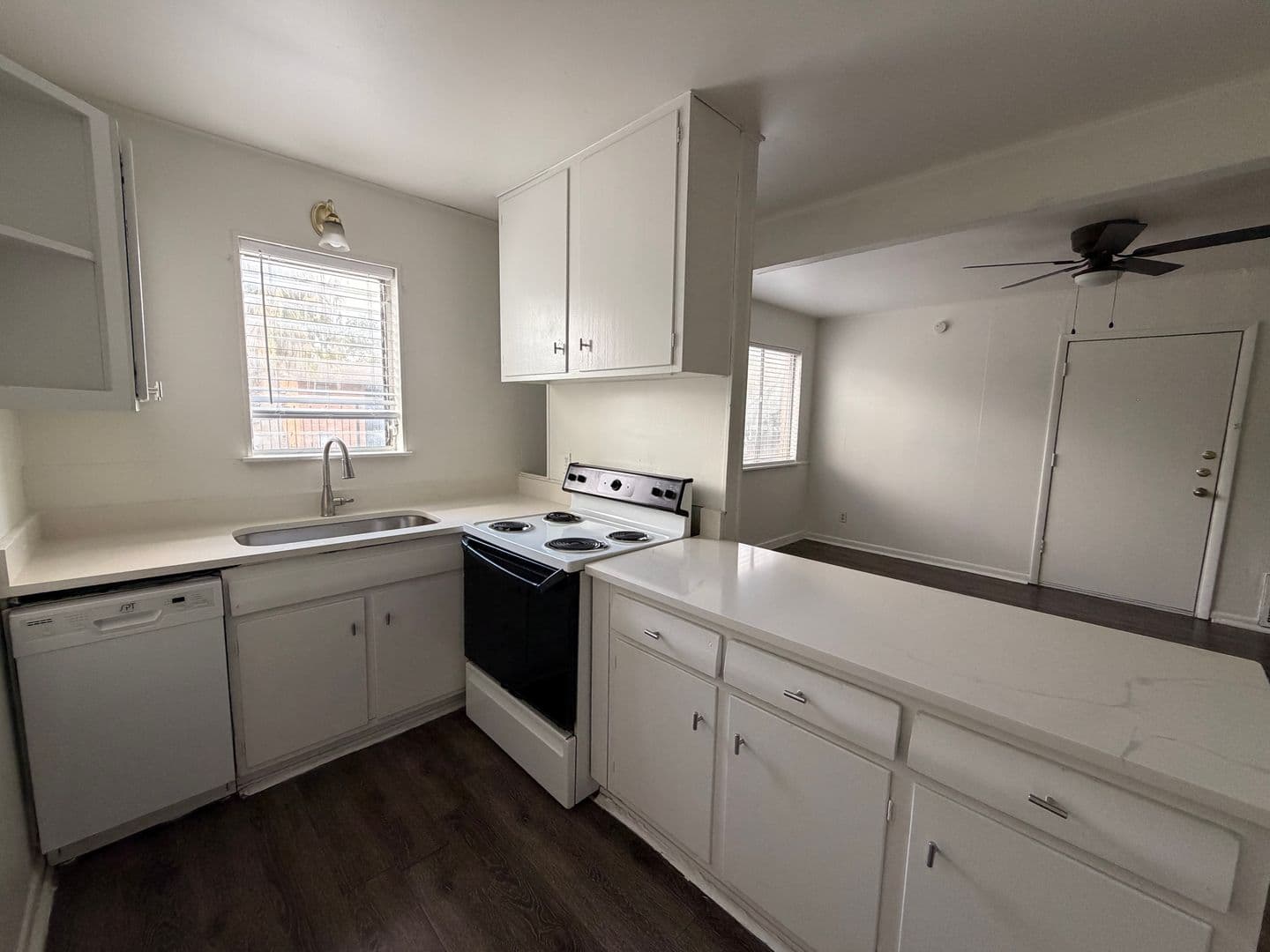 Austin Apartment: 3304 Red River