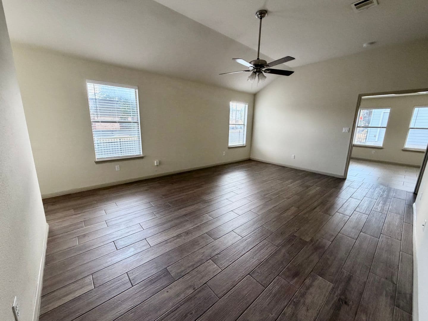 Austin House: 5413-A Roosevelt Avenue