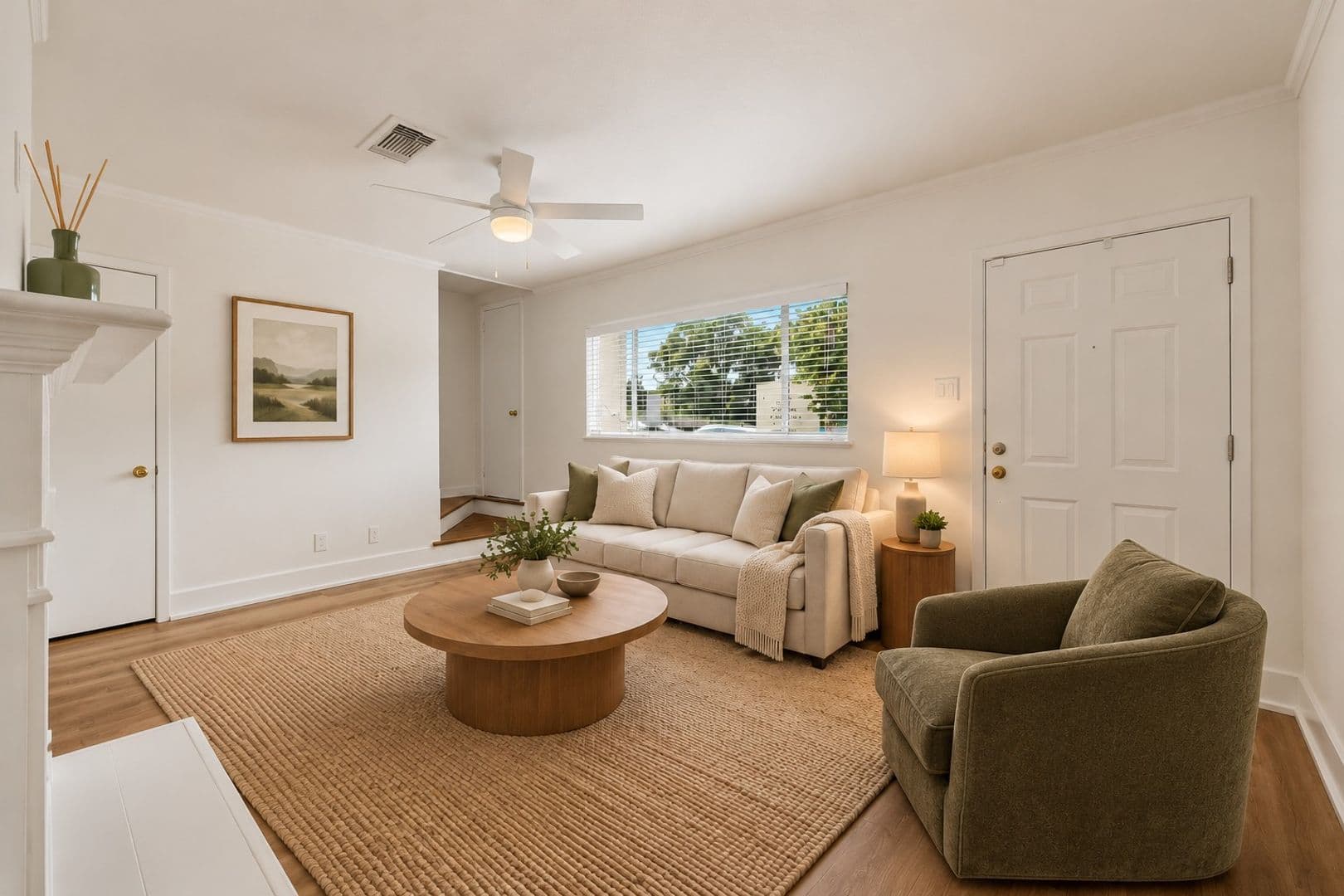Austin Apartment: 2401 Winsted Ln
