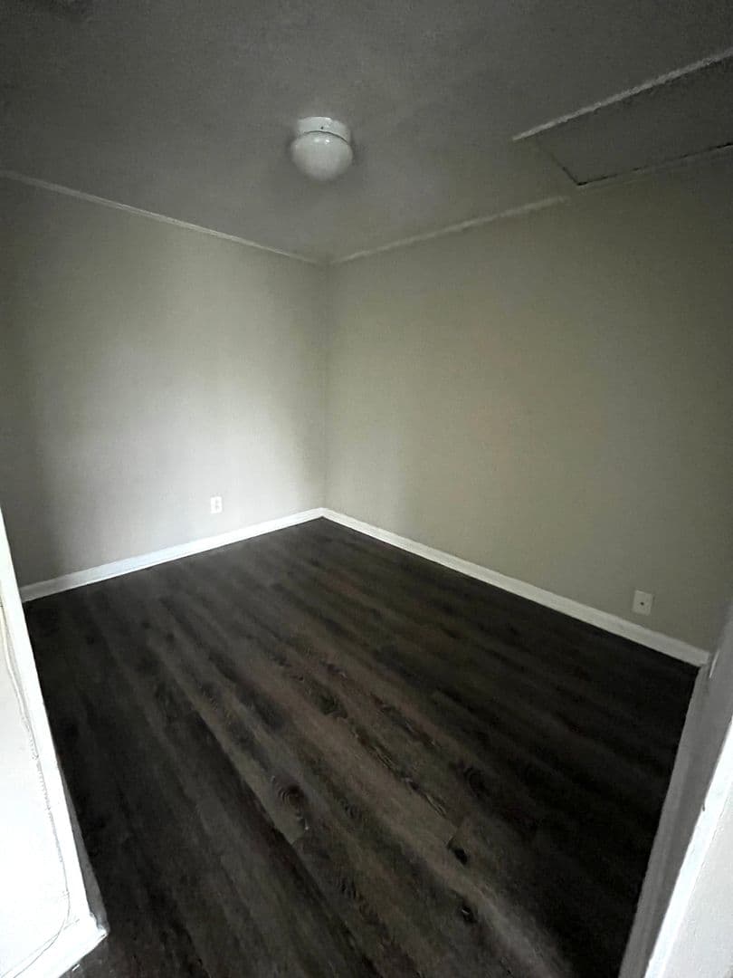 Austin Apartment: 3304 Red River