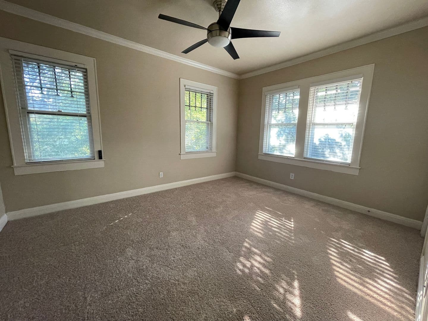 Austin House: 106-A E 38th St
