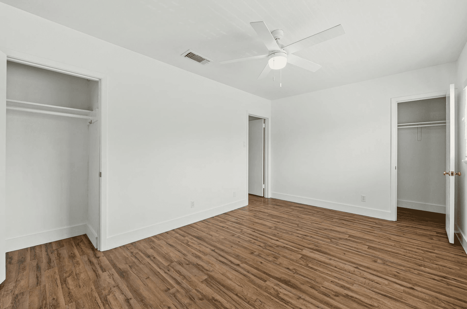 Austin Apartment: 2401 Winsted Ln