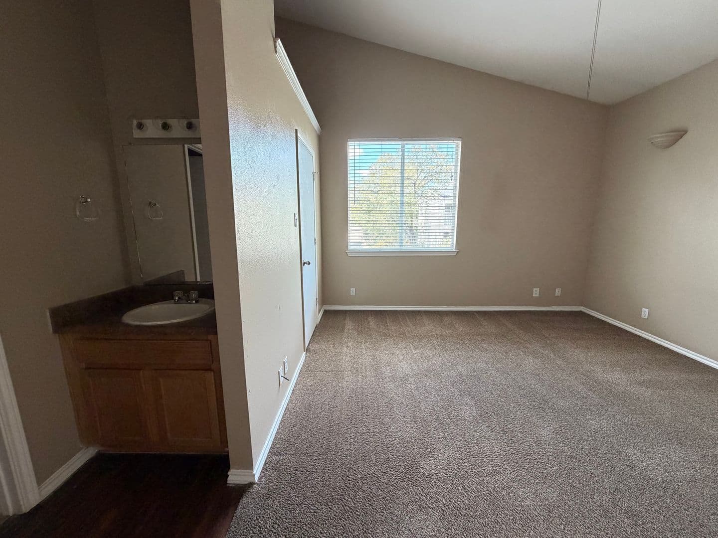Austin House: 908 B Keith Ln