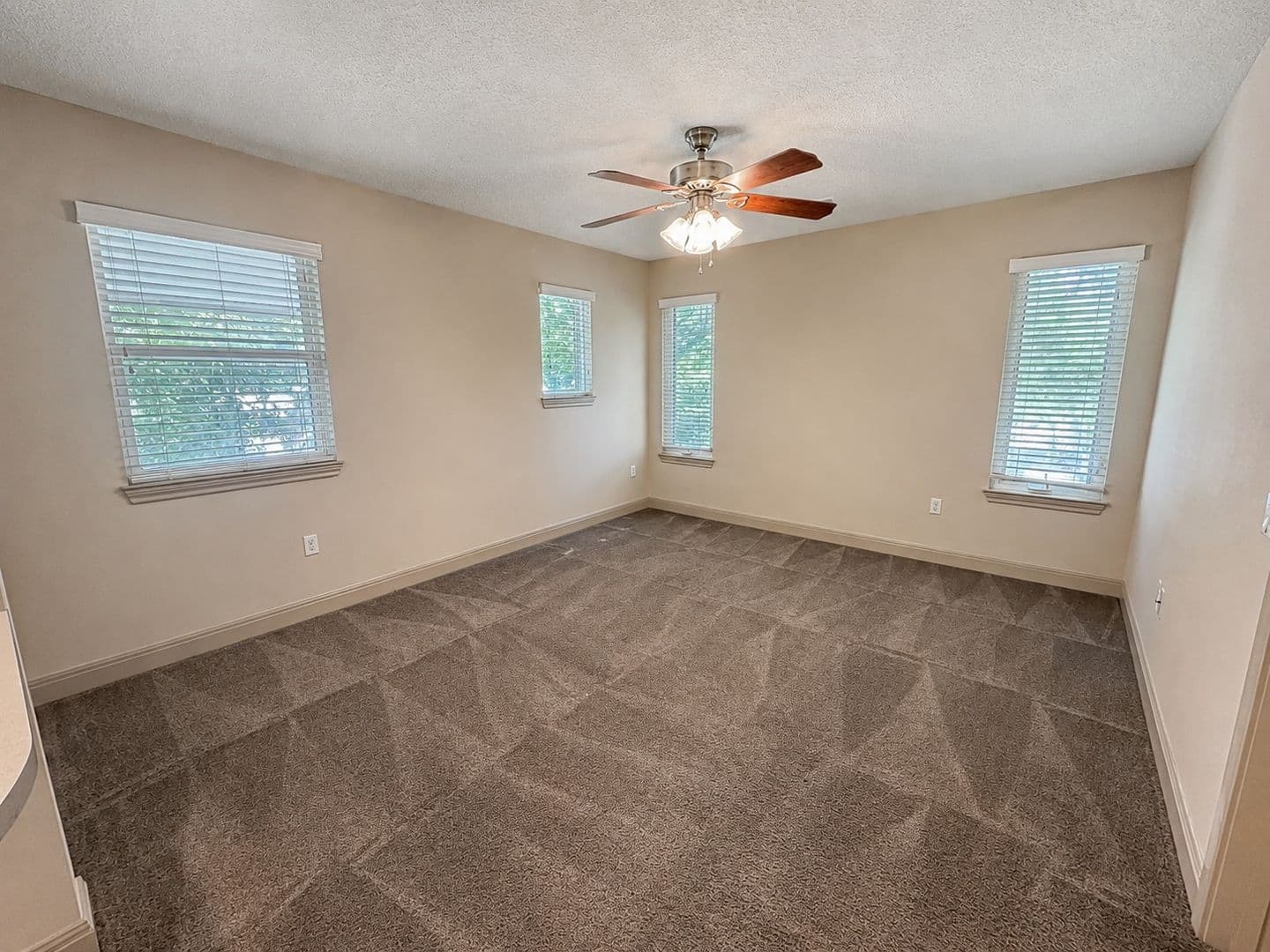 Austin House: 110-B Nelray