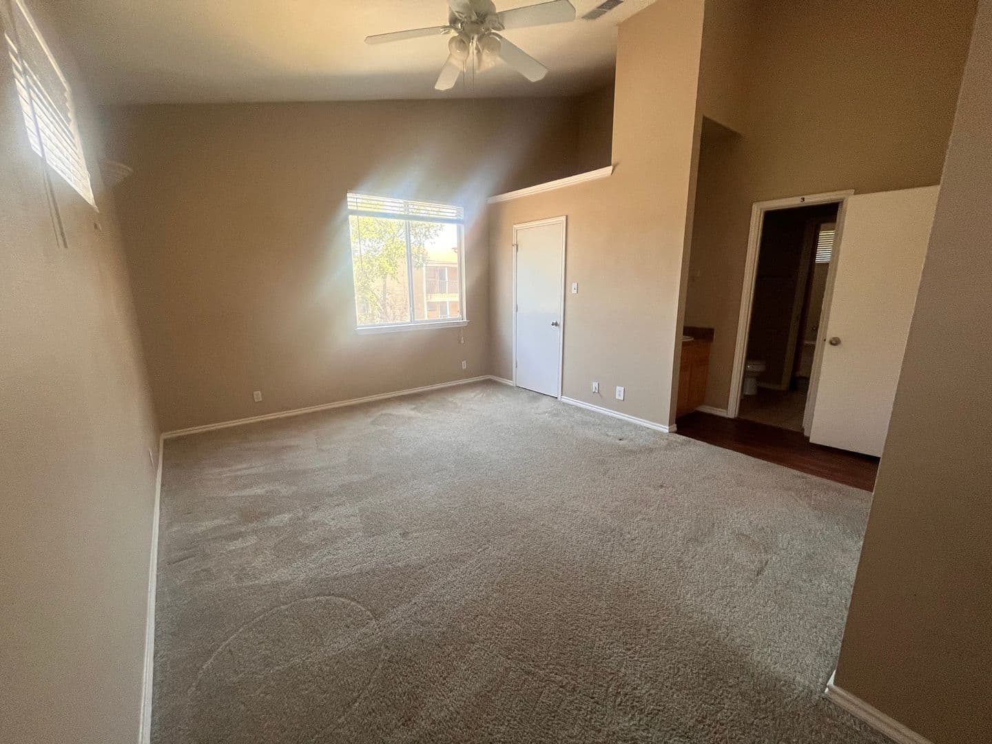 Austin House: 908 B Keith Ln