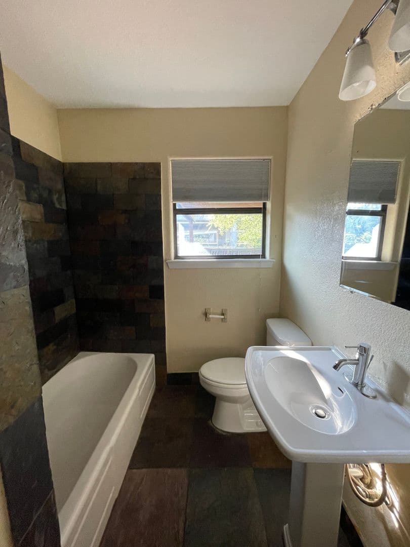 Austin House: 1038 E 43rd St.